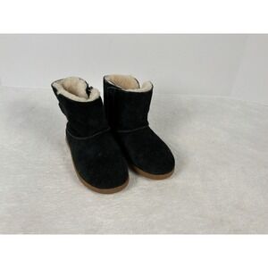 UGG Kids Classic II Mini Boots Black Sheepskin Lined Winter Boots Sz 9